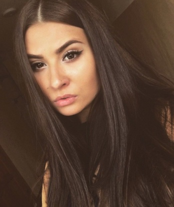 Огонь и лед в одном флаконе! Жгучая шатенка готова подарить тебе нежность и страсть, расслабление и удовольствие. Позволь мне уделить тебе весь свой внимание! 8556, 24 года